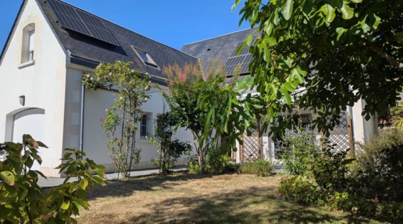 Image facade et jardin maison à vendre sur Saint-Avertin | Transactions Tours'n Gestion Immo 37