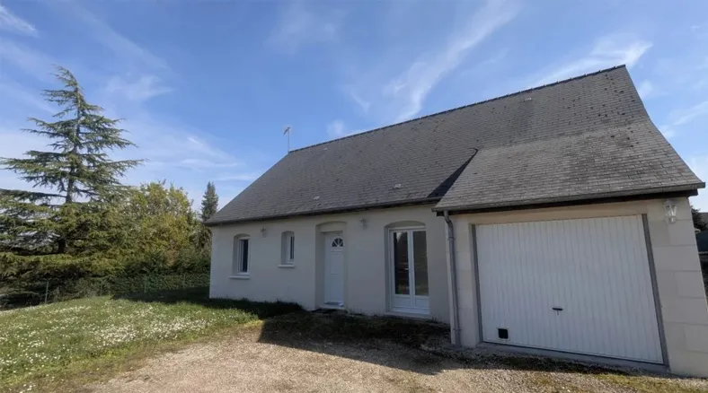 Image facade et jardin maison de 85 m2 avec garage à vendre sur Cinq-Mars-la-Pile | Transactions Tours'n Gestion Immo 37