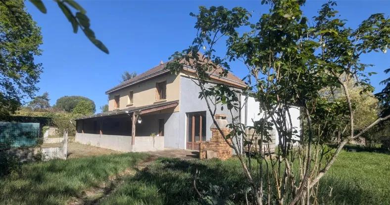 Image facade et jardin maison de 80 m2 limite forêt et nature à vendre sur Chambray-lès-Tours | Transactions Tours'n Gestion Immo 37