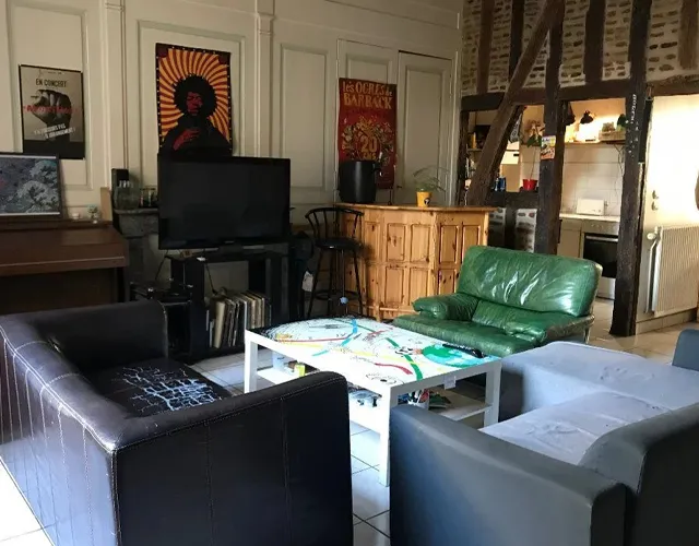 Pièce à vivre Appartement T3 de 70 m² env. à louer sur Tours Centre - Les Halles | Tours'N Gestion Immo 37