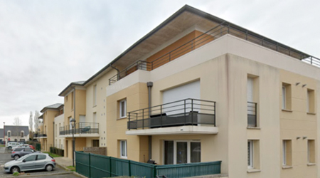 vue facade immeuble type 3 avec terrasse à louer sur veigne | Tours'N Gestion Immo 37