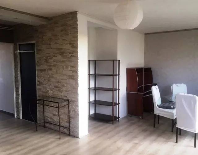 pièce à vivre Appartement meublé T2 de 50 m² env. avec cave à louer sur Tours-Nord, quartier Chevalerie proche du Tram | Tours'N Gestion Immo 37