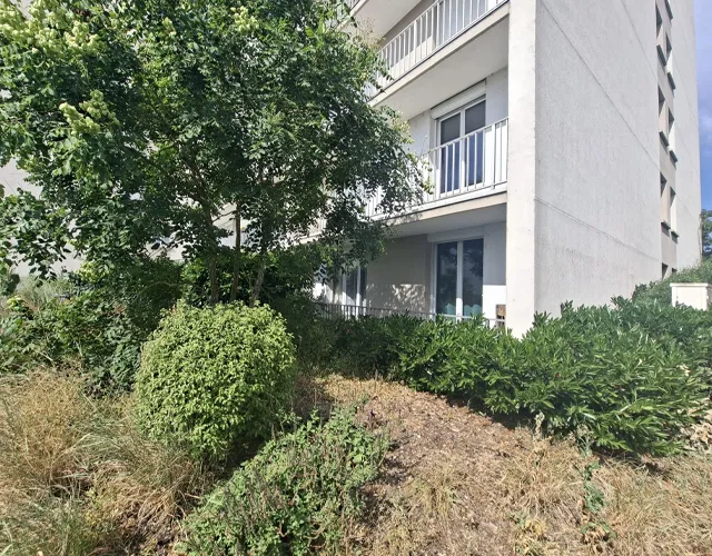 Vue façade immeuble Apartement T2 meublé de 50 m² env. à louer aux portes de Tours sur La Riche | Tours'N Gestion Immo 37